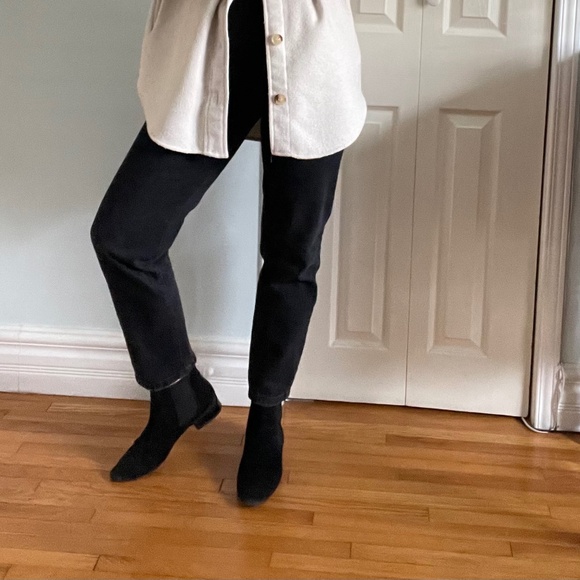 Ankle Boots: Zara Black Tapered Chelsea Shoes (Women's Size 9) - Picture 8 of 9